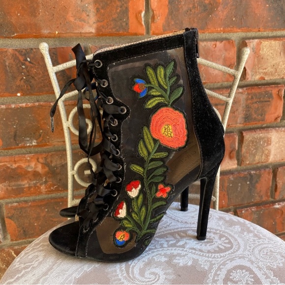 Mesh Floral CHASE+CHLOE ankle boots size 7 - Picture 3 of 4
